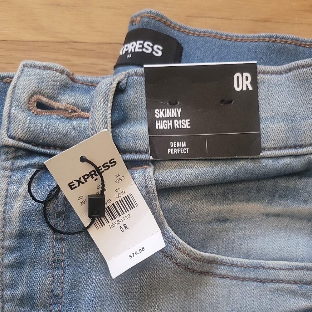 Express Light Wash High Rise Skinny Jeans - Picture 4 of 5